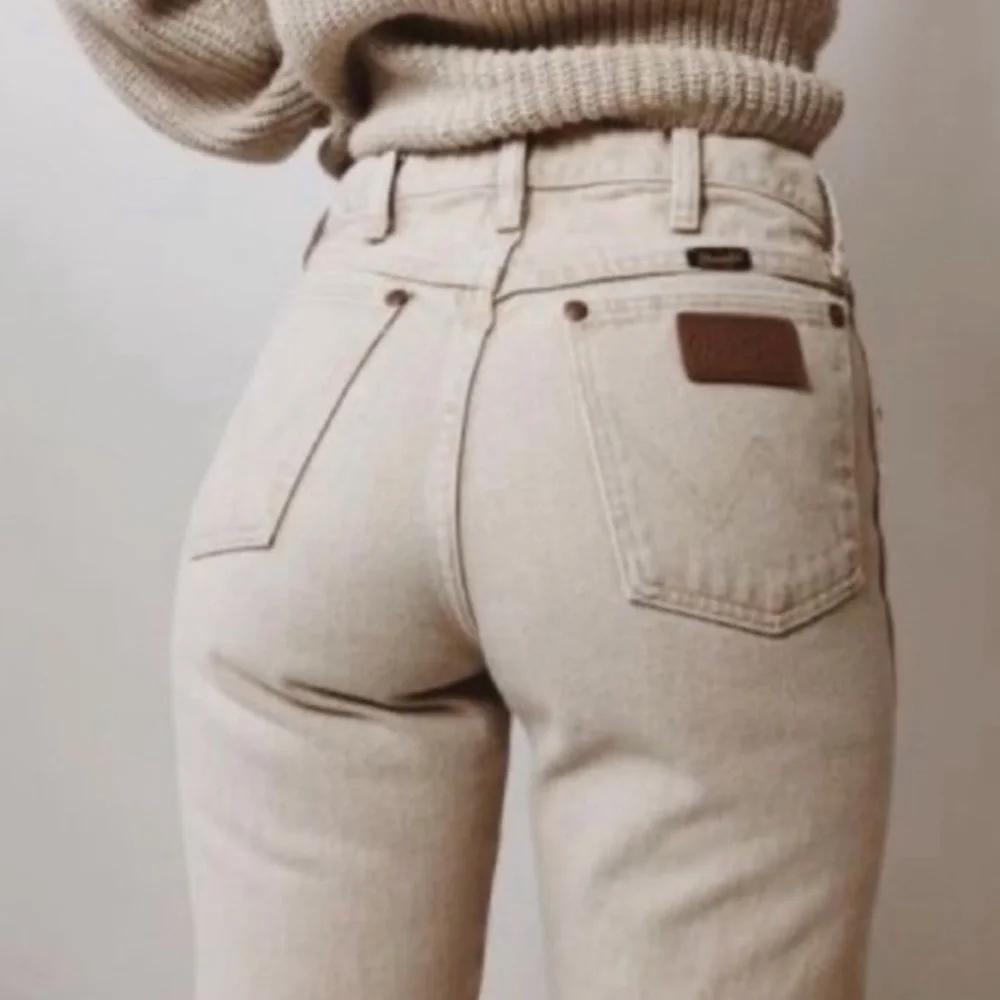 Wrangler High rise tan jeans